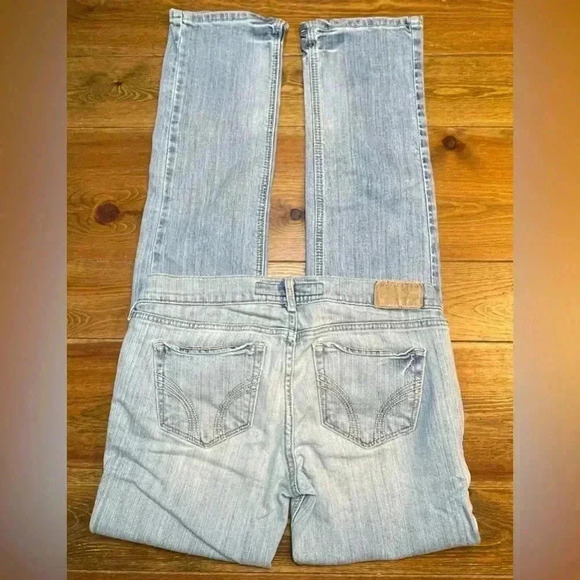 Hollister Jeans | Laguna Skinny | Junior’s 3R - Picture 3 of 4